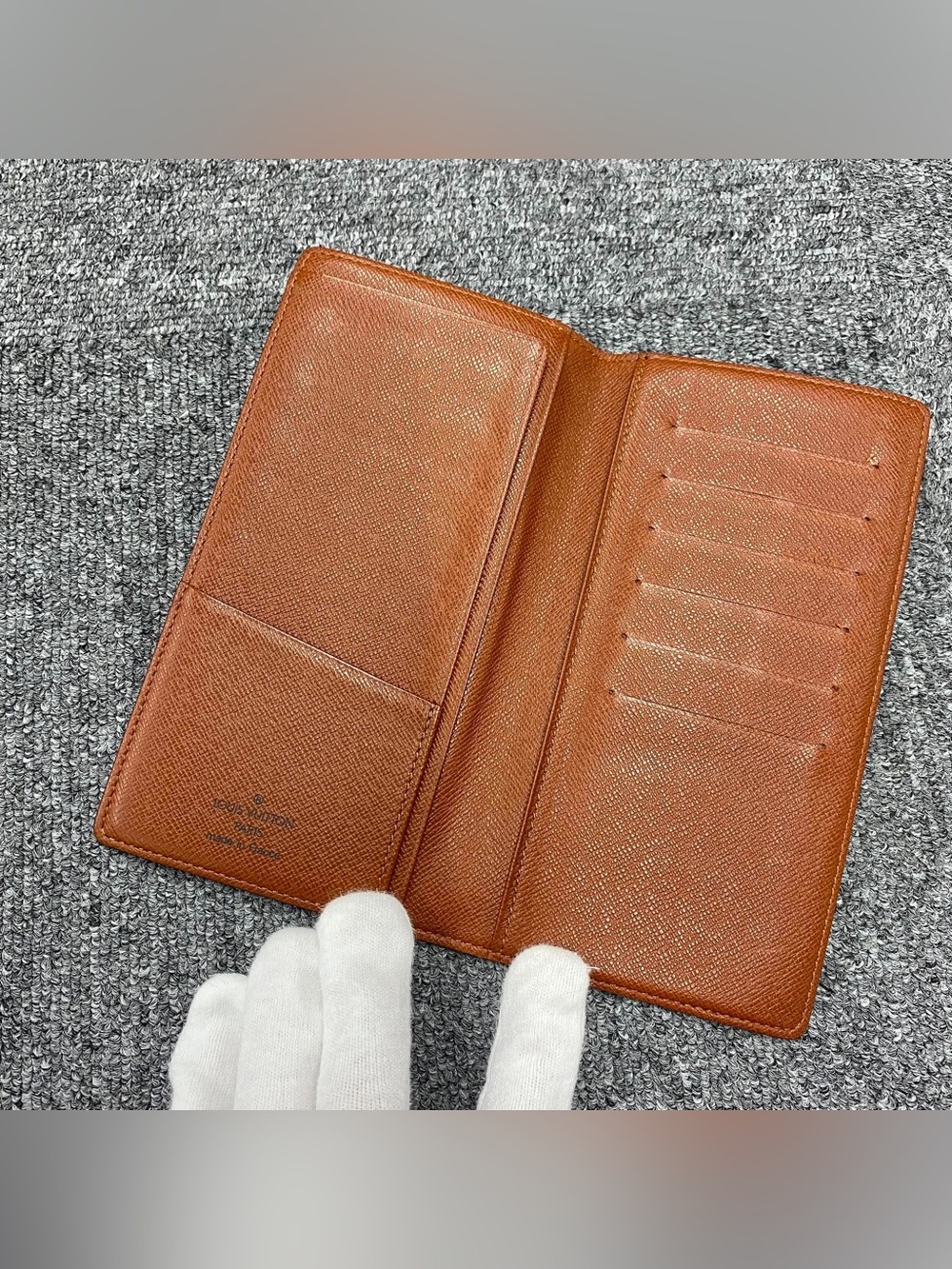 Louis Vuitton Monogram Long Wallet - Authentic - Picture 2 of 11